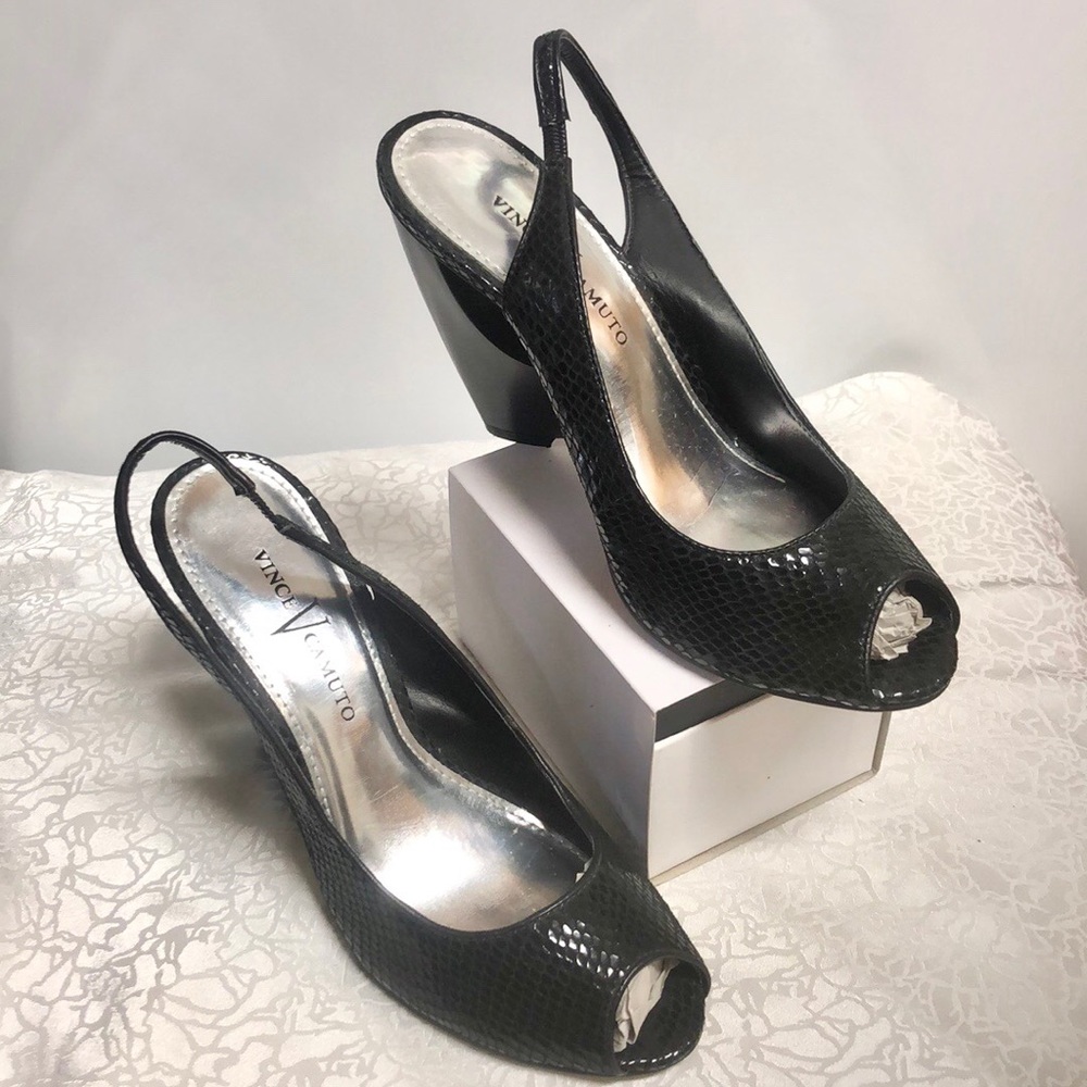 VinceCamuto Black SnakeSkin SlingBack Sandals(7.5)